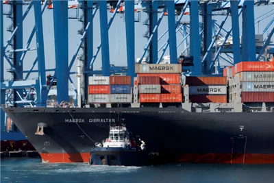 All Of A Sudden! Another Merchant Ship Was Attacked And Exploded in The Red S...