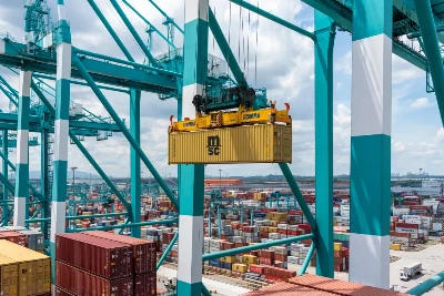New Study Evaluates Traffic Flow And Carbon Emissions At Six Major Seaports